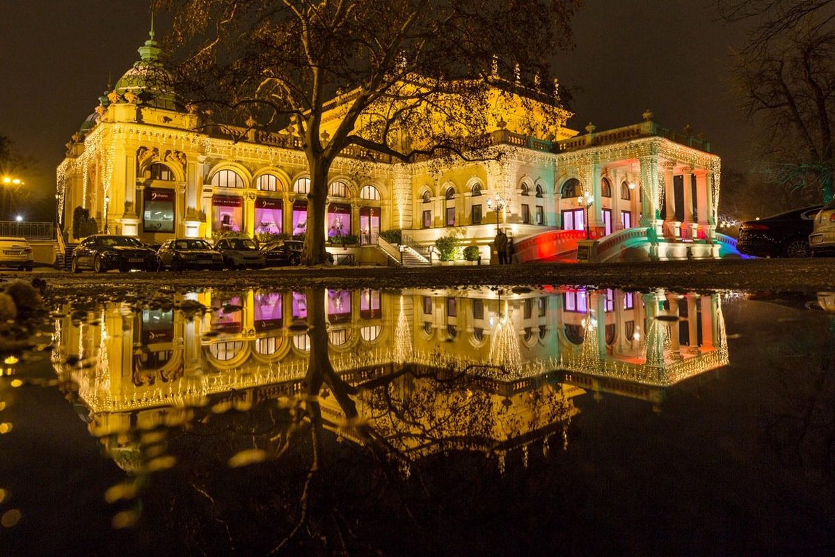 Курсалон в вене